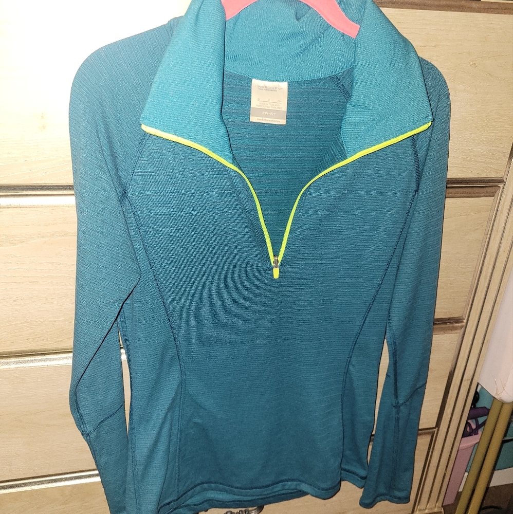Nike sweatshirt